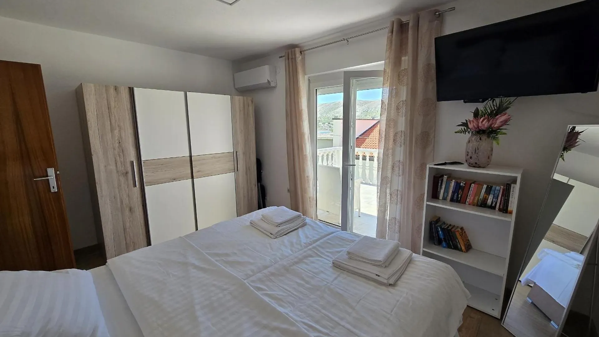 Apartment Benda Pag Town