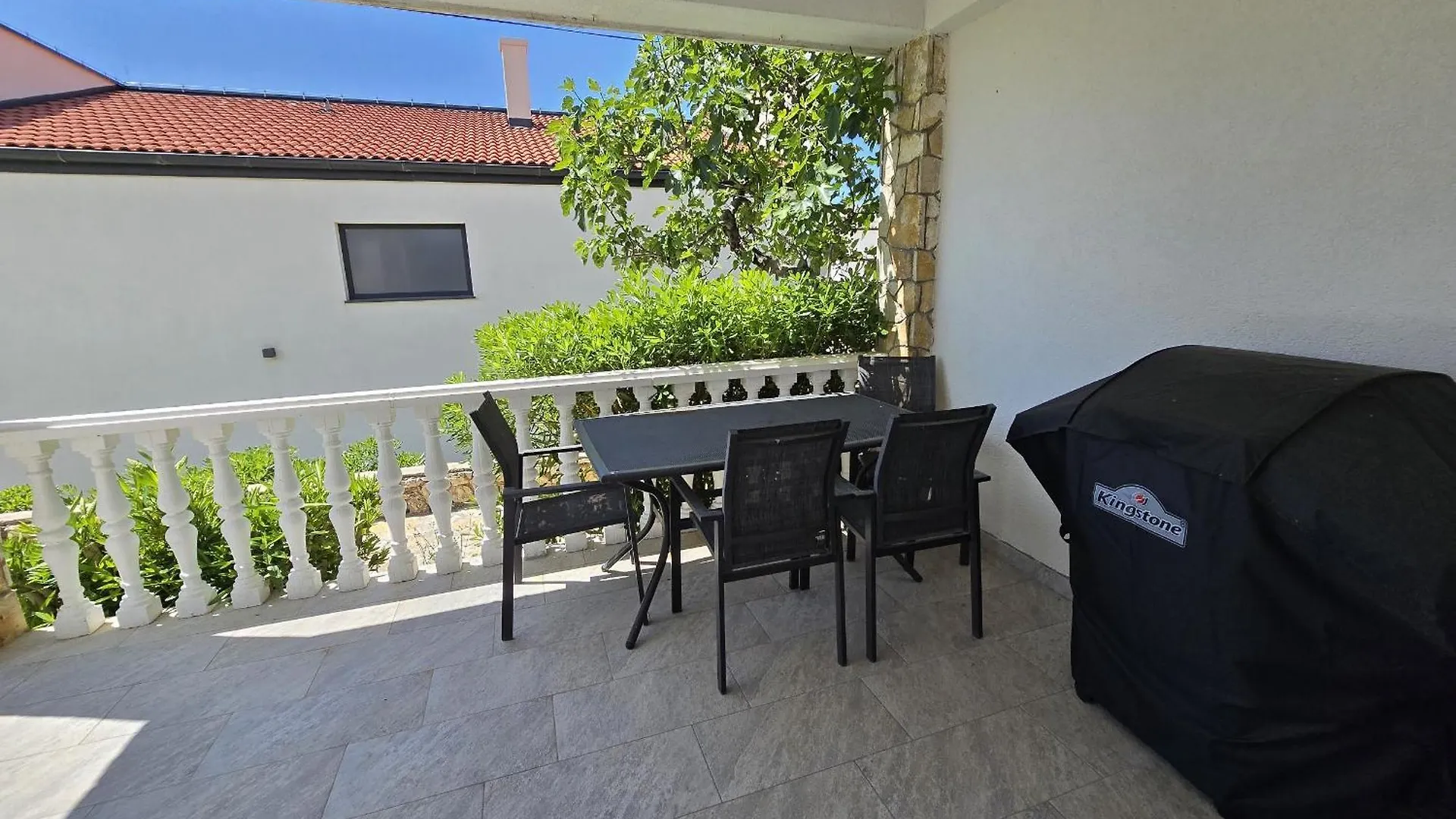 Apartment Benda Pag Town